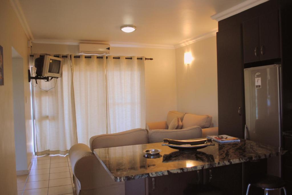 Palm Valley Inn And Day Spa ฮาร์ทบีสบูร์ท ภายนอก รูปภาพ