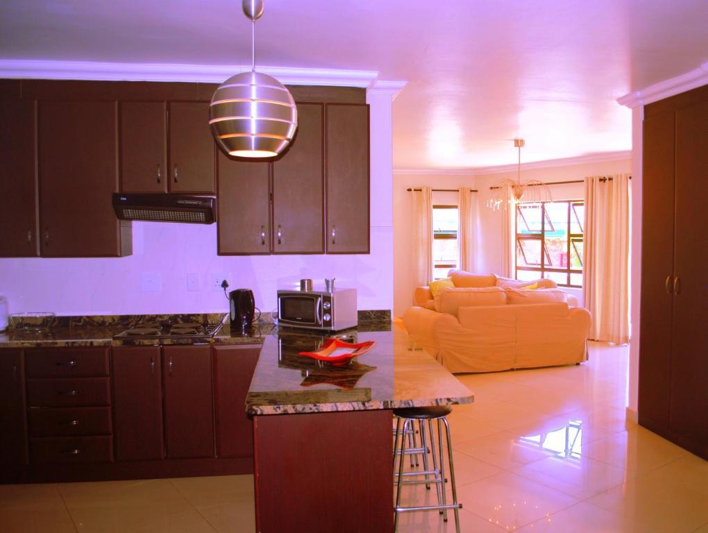 Palm Valley Inn And Day Spa ฮาร์ทบีสบูร์ท ภายนอก รูปภาพ