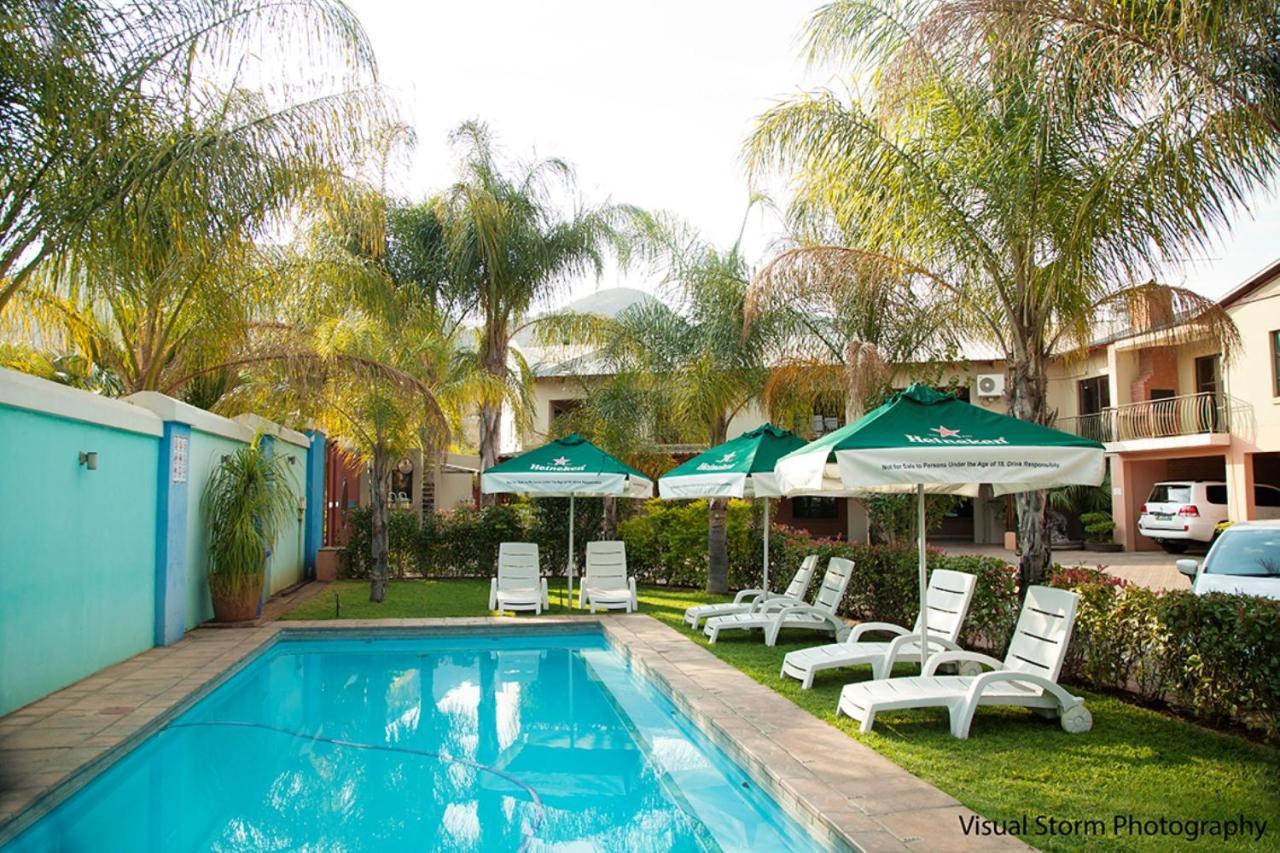 Palm Valley Inn And Day Spa ฮาร์ทบีสบูร์ท ภายนอก รูปภาพ