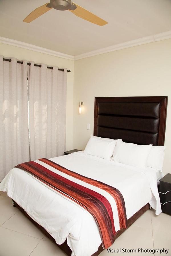 Palm Valley Inn And Day Spa ฮาร์ทบีสบูร์ท ภายนอก รูปภาพ