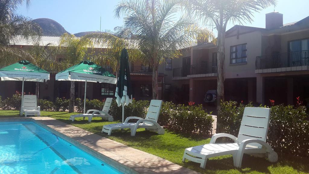 Palm Valley Inn And Day Spa ฮาร์ทบีสบูร์ท ภายนอก รูปภาพ