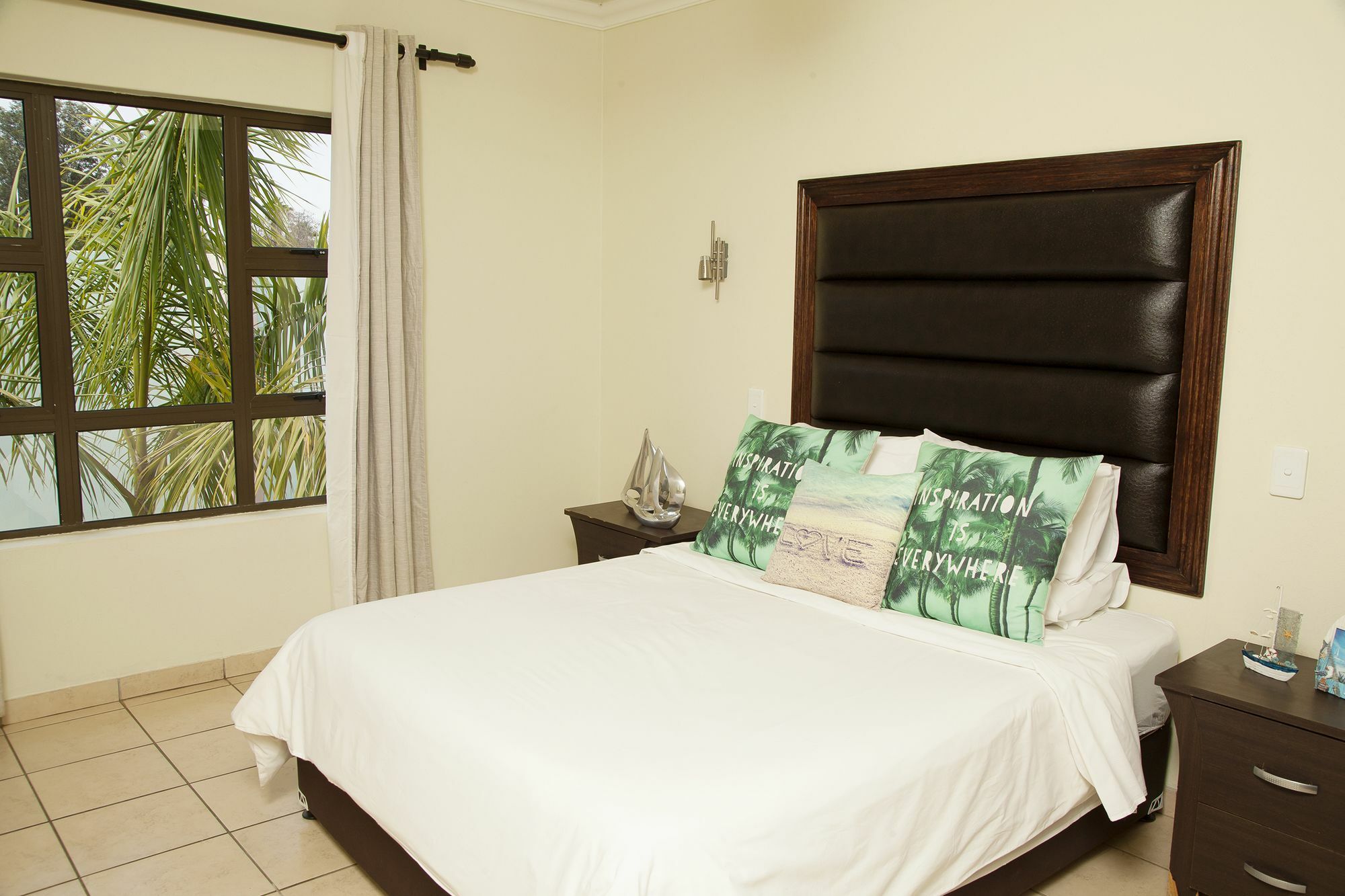 Palm Valley Inn And Day Spa ฮาร์ทบีสบูร์ท ภายนอก รูปภาพ