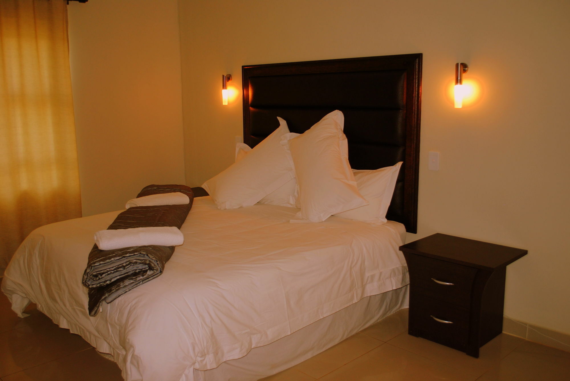 Palm Valley Inn And Day Spa ฮาร์ทบีสบูร์ท ภายนอก รูปภาพ